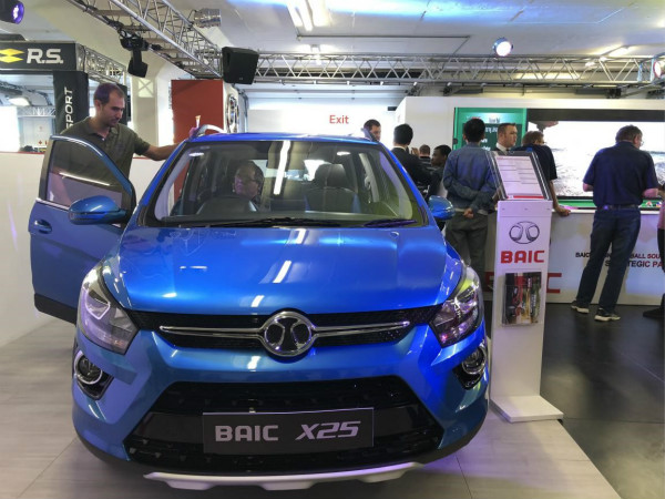 BAIC X25 en exhibición en el Salón del Automóvil de Sudáfrica celebrado en Johannesburgo. [Foto proporcionada a chinadaily.com.cn]