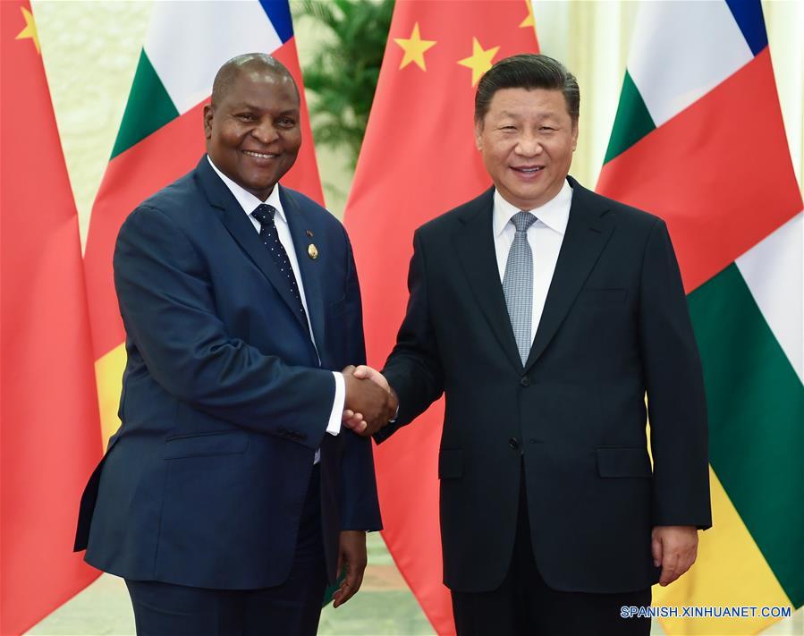 Xi Jinping se reúne con presidente de República Centroafricana