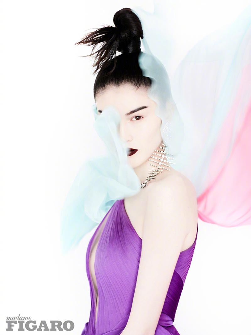 La supermodelo china He Sui es portada de una revista de moda