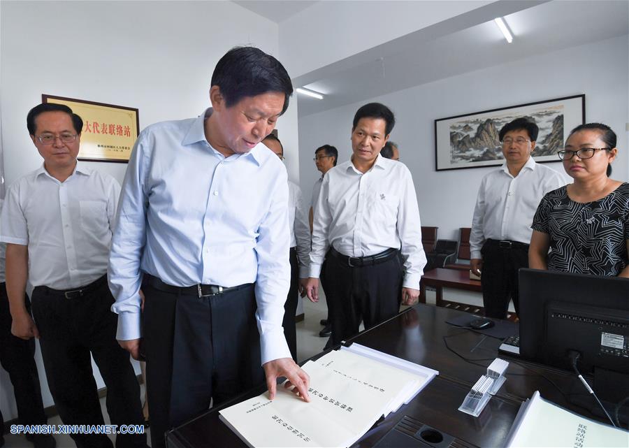 Máximo legislador chino subraya pensamiento de Xi para guiar trabajo de órganos legislativos locales