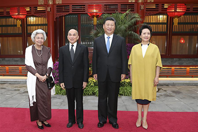 Foto:Presidente chino y su esposa visitan a rey y reina madre de Camboya