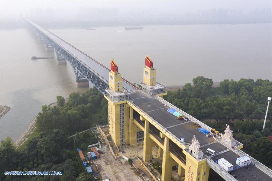 La renovación del primer puente diseñado por China en Nanjing