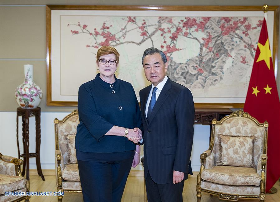 Cancilleres de China y Australia esperan que lazos diplomáticos bilaterales regresen a la normalidad