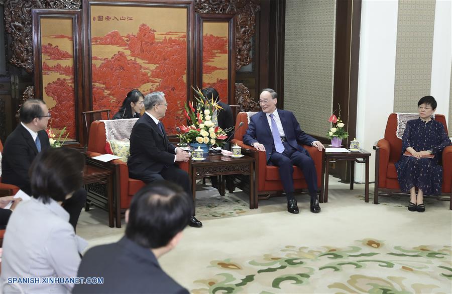 Vicepresidente chino se reúne con representante de asociación budista nipona