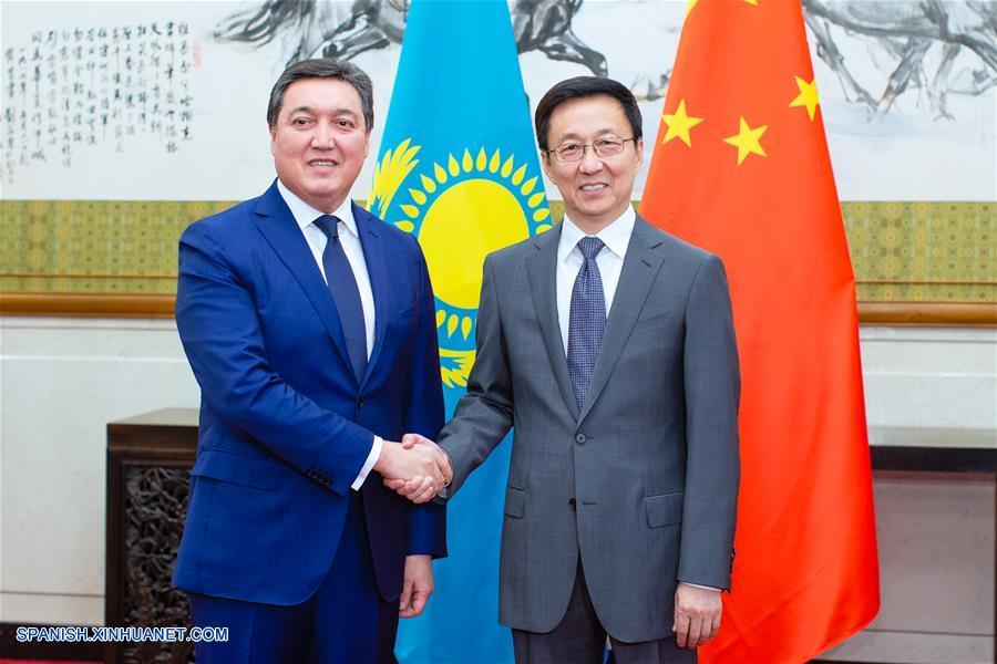 Vicepremier chino pide fortalecer relaciones entre China y Kazajistán