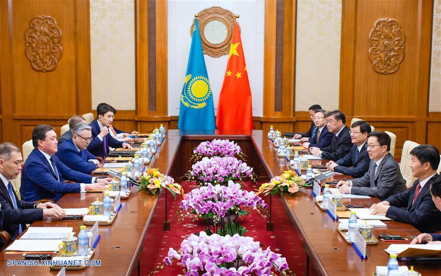 Vicepremier chino pide fortalecer relaciones entre China y Kazajistán