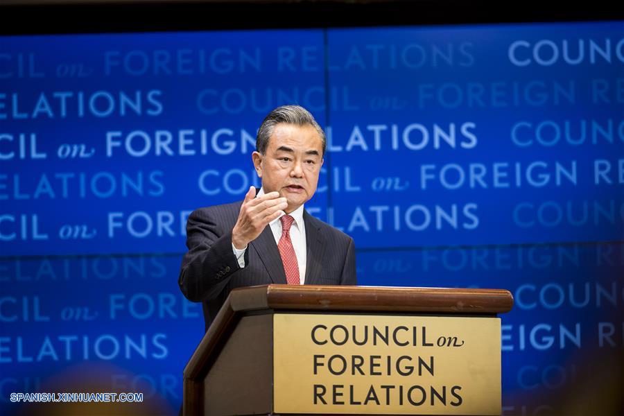 Canciller chino llama a unir esfuerzos para mantener un desarrollo sano y estable de relaciones China-EEUU