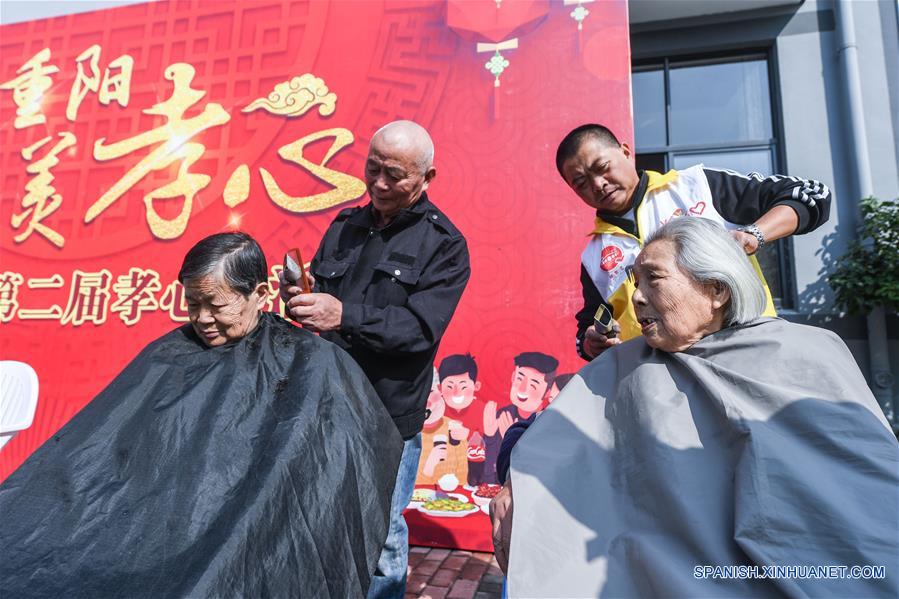Varias actividades se llevan a cabo para celebrar el Festival Chongyang en Hangzhou
