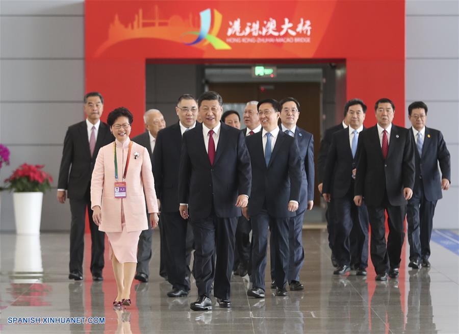 Xi inaugura el puente Hong Kong-Zhuhai-Macao