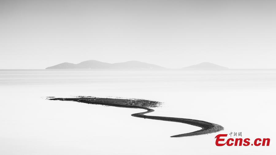 En la categoría de paisajes, David Frutos Egea, de España, es el ganador del Concurso Fotográfico Europeo de Vida Silvestre 2018 con su foto "Formas arenosas". (Foto: Agencias)