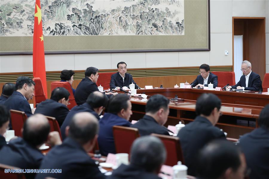 Primer ministro chino pide innovación tecnológica para apoyar desarrollo