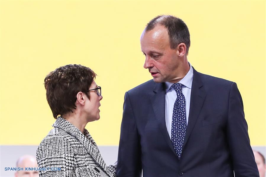 Eligen a Kramp-Karrenbauer como nueva líder de partido alemán CDU