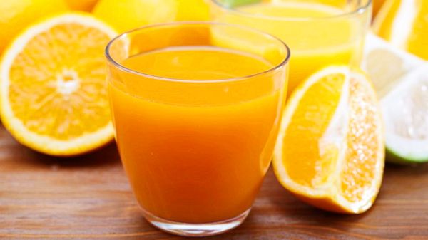 Nuevo estudio afirma que el jugo de naranja reduce el riesgo de padecer demencia