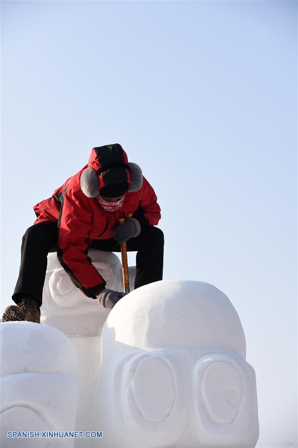 El 6 Concurso de Escultura de Nieve de Estudiantes Universitarios de la provincia de Heilongjiang comienza en Harbin