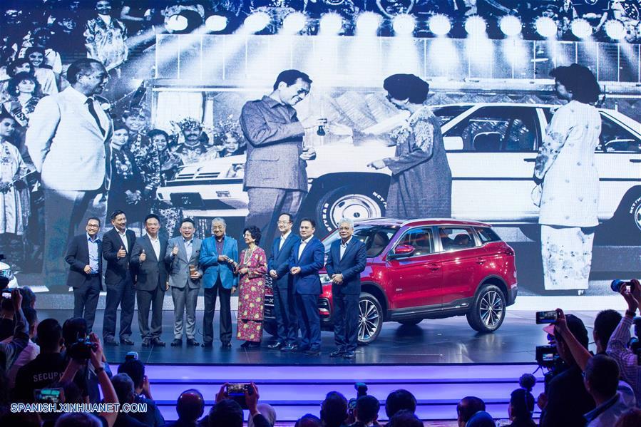 Proton y Geely presentan su primer producto comercial conjunto con el lanzamiento del X70 SUV de Proton
