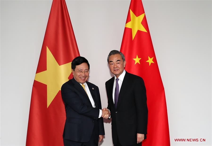 China y Vietnam prometen abordar apropiadamente cuestiones marítimas