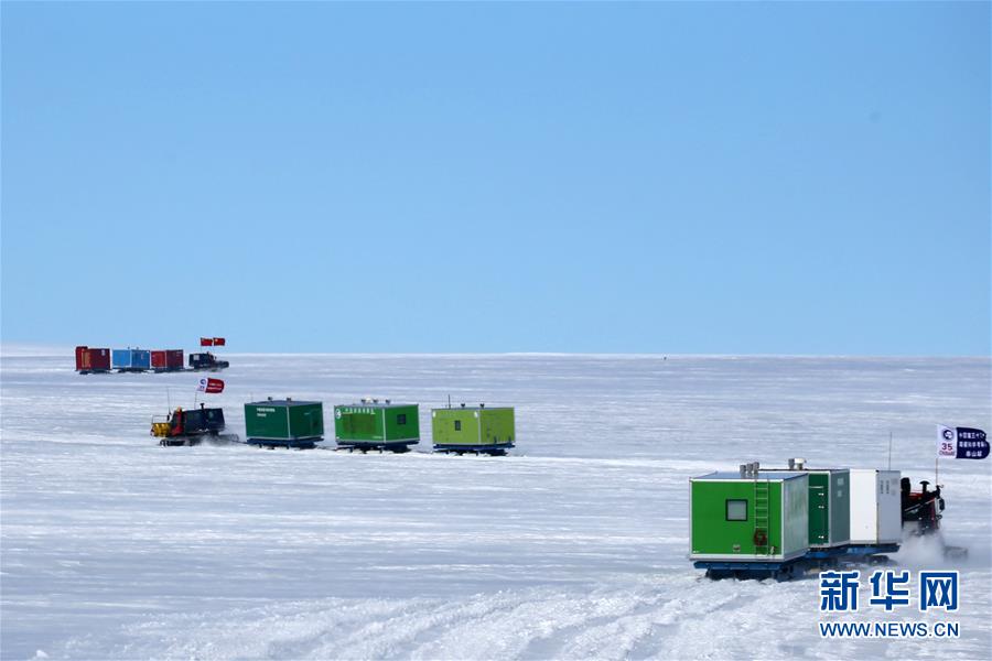 El 18 de diciembre, la 35ª expedición científica antártica de China marchó hacia el interior de la Antártida. Por Liu Shiping, Agencia de Noticias Xinhua