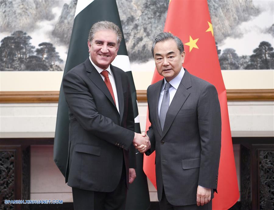 Consejero de Estado de China se reúne con ministro de Exteriores de Pakistán