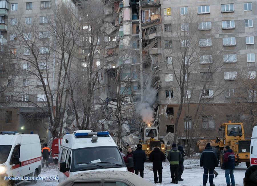 Explosión de gas en Rusia deja 7 muertos y decenas desaparecidos