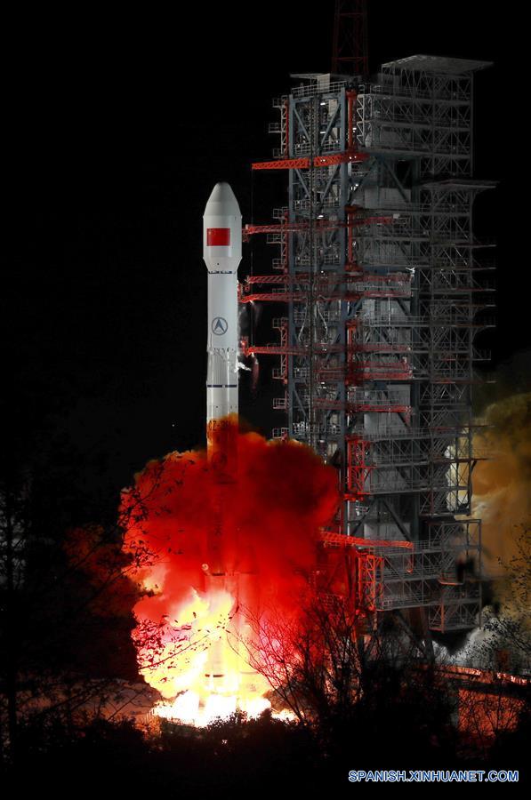 China lanza satélite Zhongxing-2D