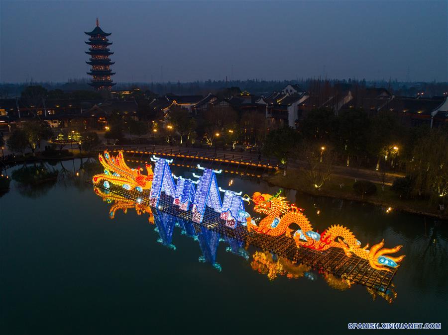 Linternas instaladas en Wuzhen, Zhejiang