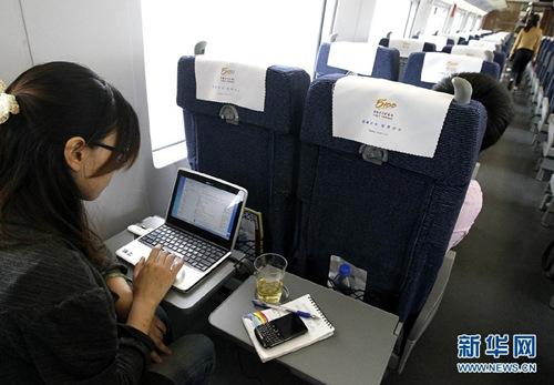 Los trenes bala Fuxing de China ofrecen WiFi gratuito a los pasajeros