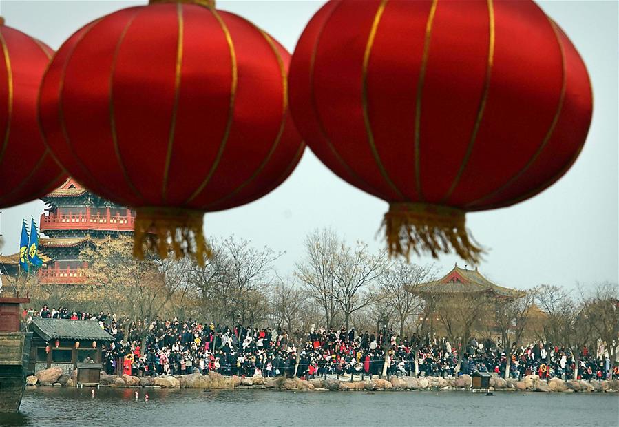 Turismo local de China durante las vacaciones por la Fiesta de Primavera