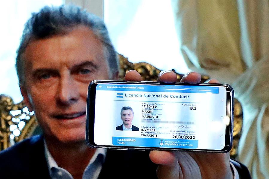 Argentina presenta licencia nacional de conducir en formato digital
