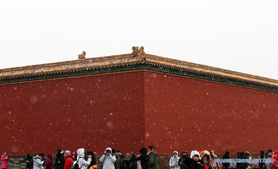 Paisaje nevado en el Museo del Palacio en Beijing