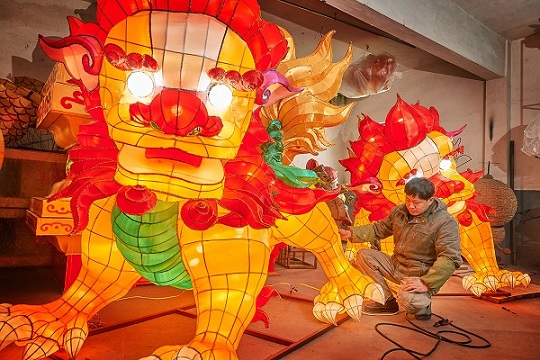 Shentu Feidong hizo una linterna con forma de león. (Foto: Noticias)