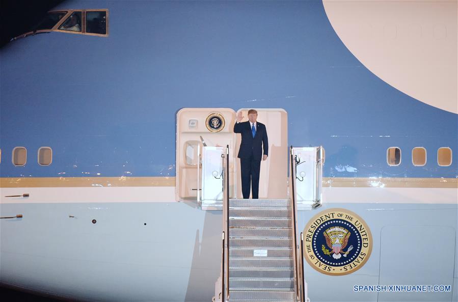 Trump llega a Hanoi para segunda cumbre RPDC-EEUU