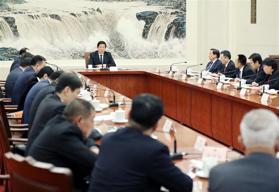 Máximo legislador chino se reúne con diputados de APN