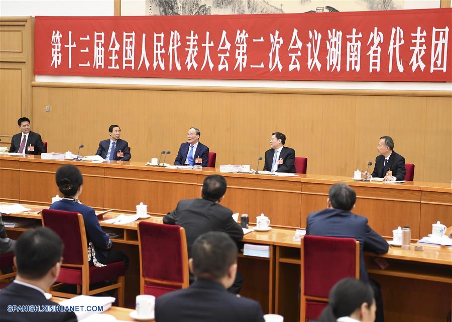 (Dos sesiones)Vicepresidente chino subraya confianza en buena gestión de asuntos propios de China