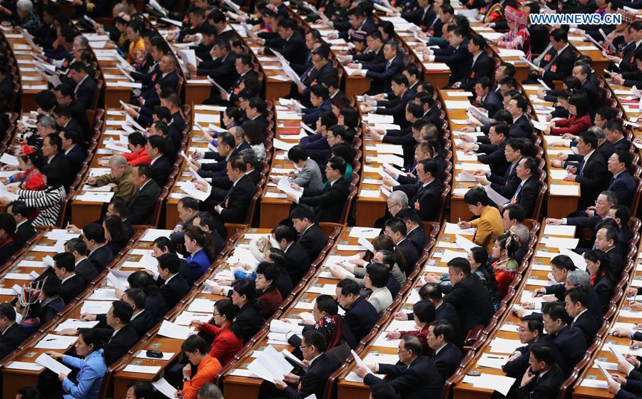 (Dos sesiones) Máximo órgano legislativo de China comienza segunda reunión plenaria de la sesión anual