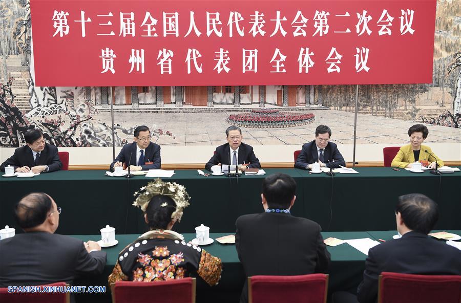 (Dos sesiones) Líderes chinos enfatizan relevancia de reforma, legislación y lucha contra pobreza