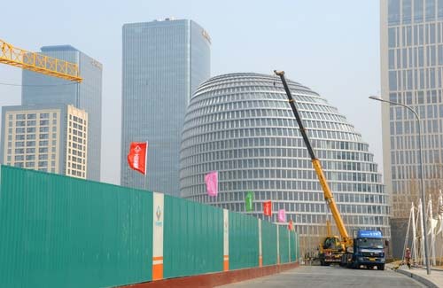 La Villa Olímpica, zona central de los Juegos de Invierno 2022 y los Juegos Paralímpicos de Invierno en Beijing 2022 en construcción. (Foto / Visión del Pueblo en Línea)