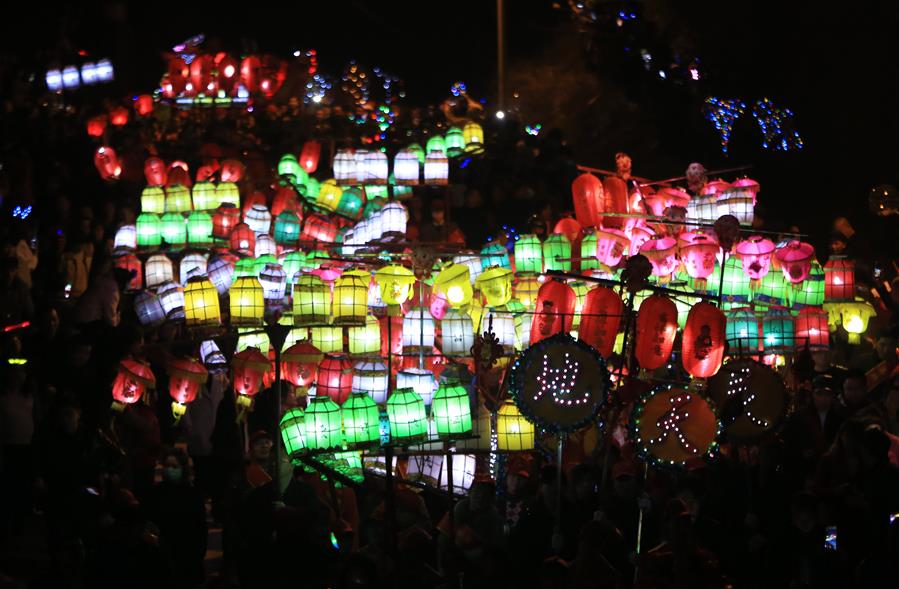Celebración del Festival Huodeng en Hunan