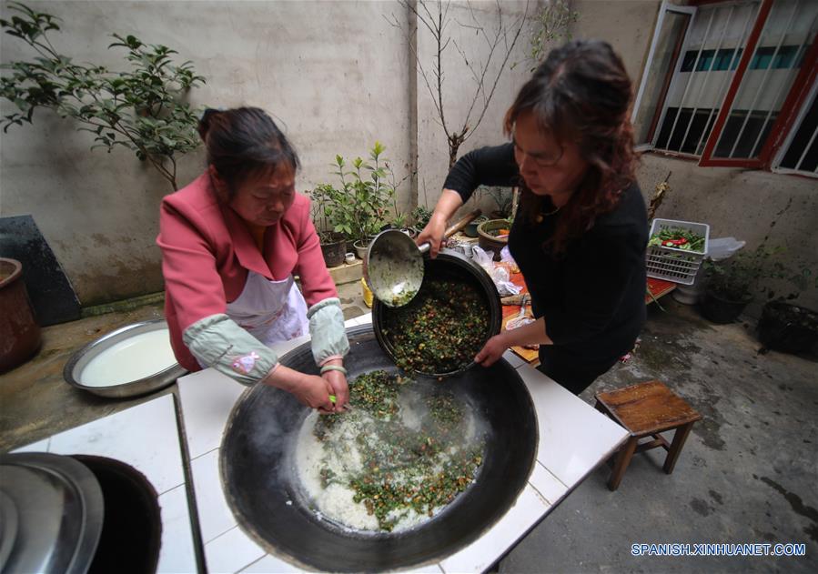 Comida tradicional "Shefan" en Guizhou