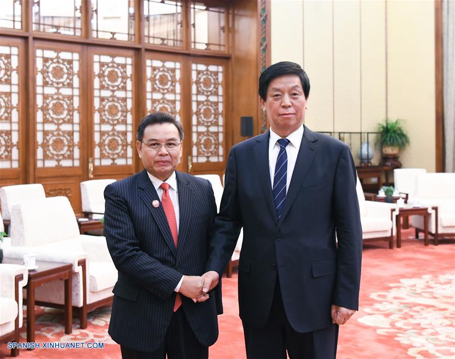 Máximo legislador chino pide lazos más estrechos con Laos