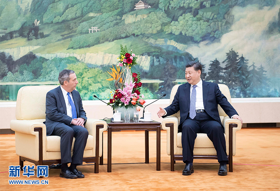 Xi se reúne con el presidente de Harvard