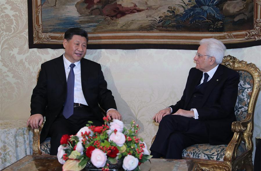 El presidente de China, Xi Jinping (i) y su homólogo italiano, Sergio Mattarella, sostienen conversaciones en Roma, Italia, el 22 de marzo de 2019. (Xinhua/Ju Peng)