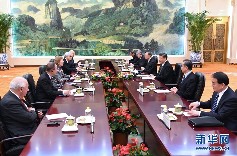 Presidente chino se reúne con una delegación de organización The Elders