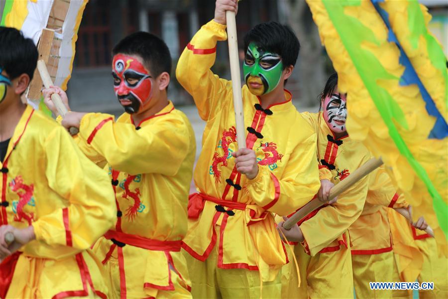 Patrimonio cultural intangible de Guizhou: danza del dragón de Longli