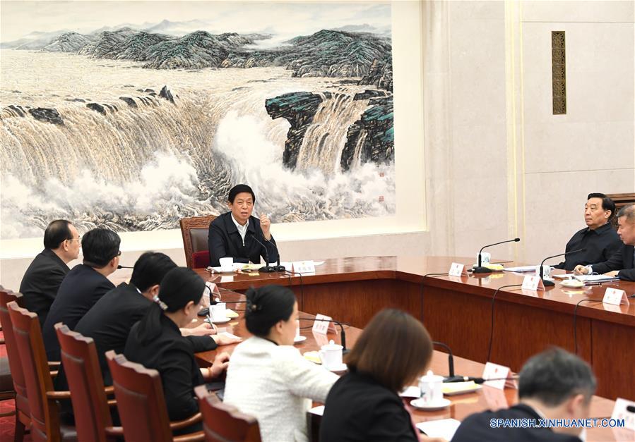 Máximo legislador chino subraya papel importante de legisladores