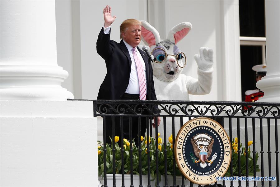 Realizan búsqueda de huevos de Pascua en Casa Blanca