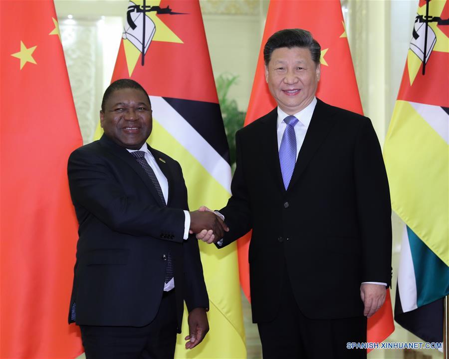 Xi se reúne con presidente de Mozambique