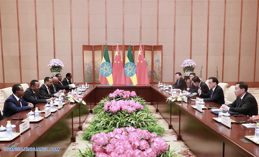 Li Keqiang se reúne con primer ministro etíope