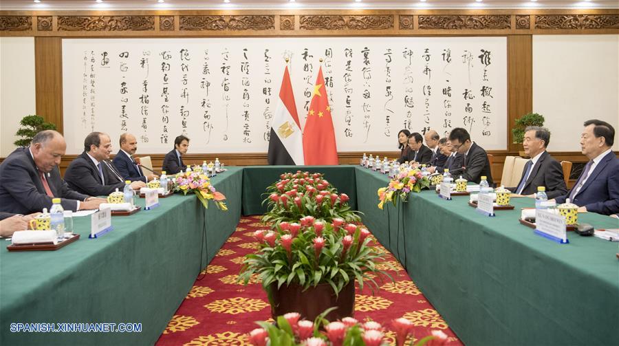 (Franja y Ruta) Máximo asesor político de China se reúne con presidente de Egipto