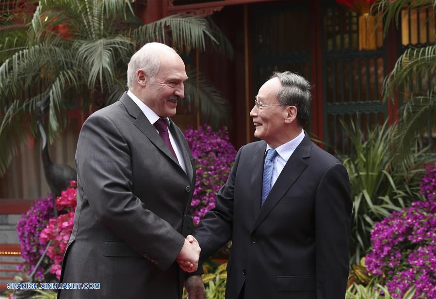 (Franja y Ruta) Vicepresidente chino se reúne con presidente de Bielorrusia