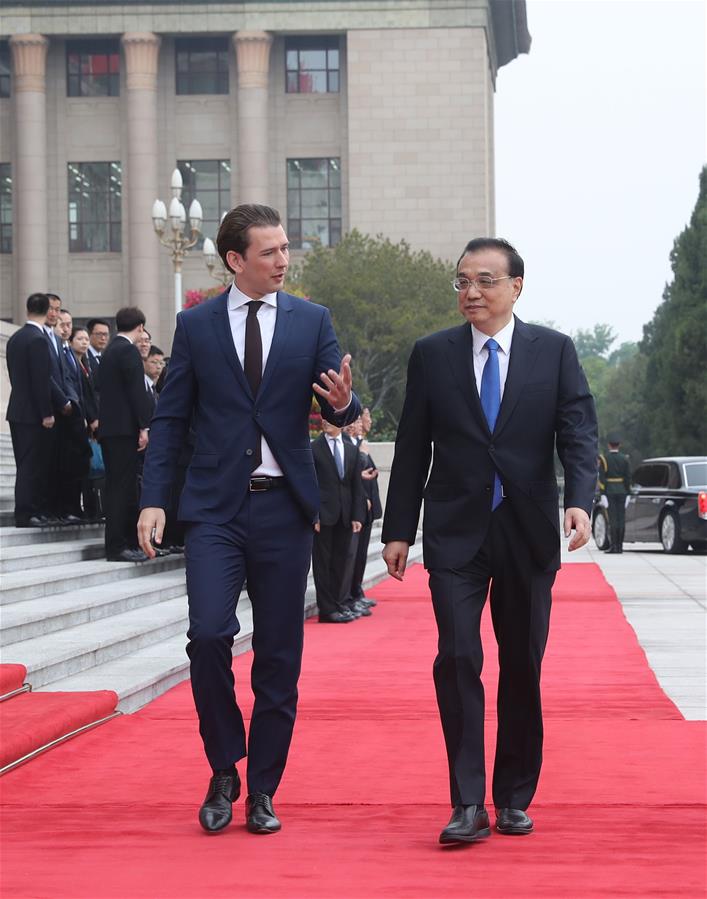 Premier chino conversa con canciller austriaco
